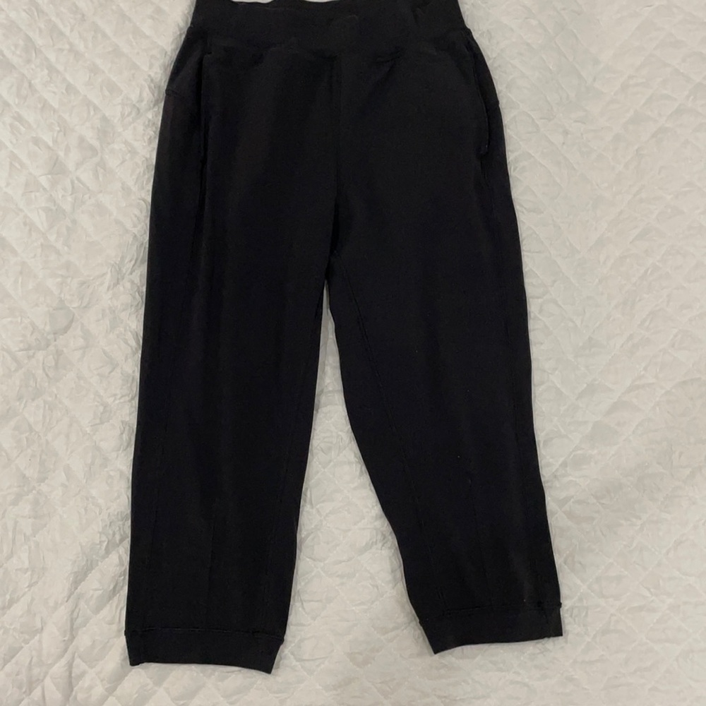 Lululemon crop pants